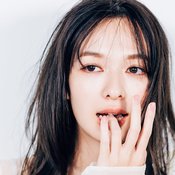 「何年も同じブラウンシャドウを使ってない?」今すぐアプデで透明感のある目元に♡