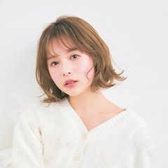 【ボブ】ちょっと視線を上げるだけいつものボブが小顔仕様に