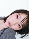 田中芽衣。2025年ar3.4月合併号より