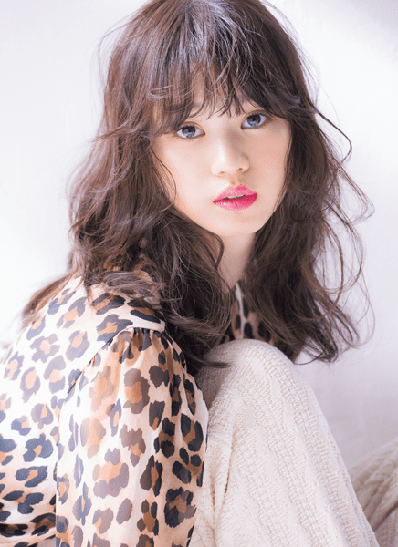 伸ばしっぱなロング女子 コレ見て意識アゲてこ Ar編集部からお贈りする 今週のオススメヘア４選 Ar アール Web