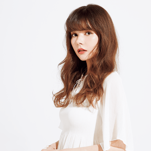 触れたくさせるロングは フォギーベージュにおまかせ