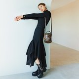 【ルイ・ヴィトン新作アイテム６選】冬コーデを上品に♡トリンドル玲奈が着こなす洗練された着こなしにも注目