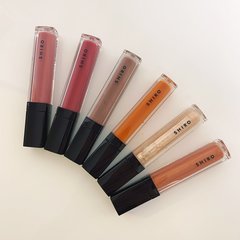 女像を自由自在に操る！話題の「SHIRO」リップ全色お試し