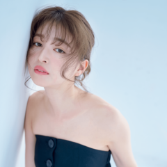 用意するアイテムはたったの２つだけ！ふわっとマットな質感に仕上げる【おニューなおフェロヘア】HOWTO