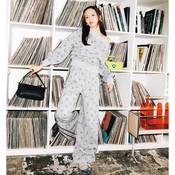 「業界大注目のエアポ服って?」女っぽさもラフさも欲しい人必見♡【柄パンツコーデ】3選