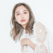 【ミディアム】ペールベージュで色っぽさも透明感もいただきっ