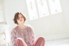 しなやかな曲線でフェミニン気分をじっくり堪能♪