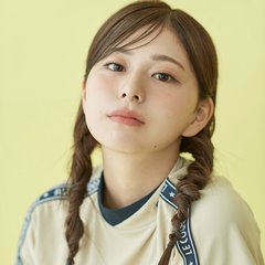 【ar golf】汗をかいても崩れない最強ヘアって？　大人かわいい簡単ねじりツインがゴルフデートで優勝すぎた…