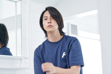 山下智久 今の自分の世界を色にたとえると ブルー 地中海あたりの透明感のある爽やかな感じです オーラがバッチバチ素顔の山pサマデータ Arweb アールウェブ