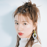 突然の夜デート、絶対に盛りたい！　3秒で即席ツヤonできる美肌メイクのススメ