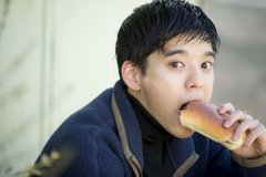 男子はコッペパンがお好きのまとめ 髪型 メイク スキンケア情報ならar アール Web