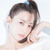 中条あやみが初のarカバーガールに♡「誰もが似合う黒は間違いないです」大絶賛の夏のデート服をお届け！