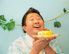 まさかの融合！カルボナーラパンケーキを食べれられるのはココだけ【フォーリンデブはっしー】