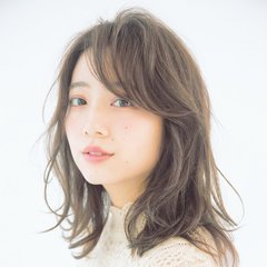 ほんのり色気とスキを仕込んだ計算ずくのしたたかバング