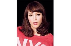 深みのあるベリーカラーの白肌マジックにご期待ください♪