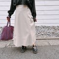 スカート￥1,990／ジーユー