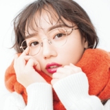 冬の女の子が3倍可愛い理由ってこれか！　マフラー×めがねであざと可愛く小顔も狙って♡【日向坂46齊藤京子】