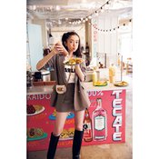 「この足が欲しい!!!」佐藤栞里、秋の美脚デートコーデを披露。