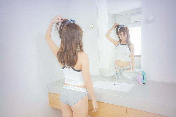 大原優乃。2025年ar5月号より