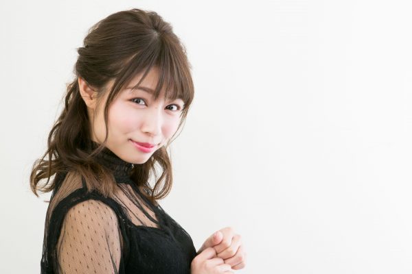 そのヘアメイク上から見るか? 横から見るか? 秋の紅葉ドライブデート編