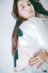 新木優子、大胆背中開きショット。ar2月号より