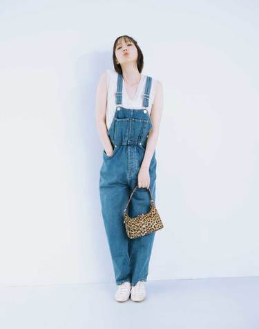 本田翼、ジャンプスーツのしゃれ見えポイントを伝授♡ スタイルアップ