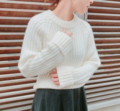 「￥3,990でこのあざとさ！」何枚でも欲しいシンプルニットは【UNIQLO and JW ANDERSON】が狙い目♡