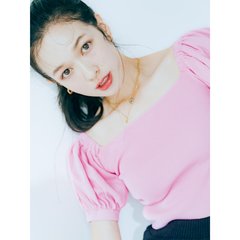 「セクシーすぎず、でも女らしいはほしい！」itなトップスで旬な着こなしに♡