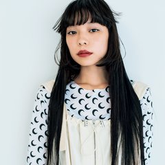 【ロング】ぱつっとラインが洗練されたシャレ感を演出