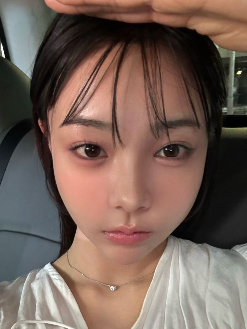 愛甲ひかり。ブルベメイクの写真
