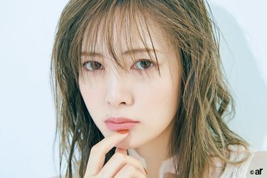 白石麻衣、眉メイクのこだわり語る「眉頭は触らずに…」 | arweb