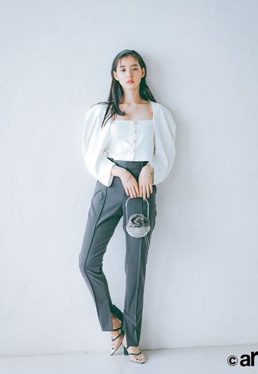 画像 写真 新木優子 可愛い服があったとしても そのままでは着ないかもしれないですね ファッションのポイントを語る Arweb アールウェブ 大好きな人にモテるための髪型 メイク ファッション情報満載 画像 写真 新木優子 可愛い服があったとしても そのままでは着ないかもしれないですね ファッションのポイントを語る Arweb アールウェブ 大好きな人にモテるための髪型 メイク ファッション情報満載
