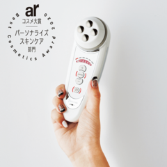 トリンドル玲奈「これをするしないで、お肌が全く違います！」【2020年ベスコス】に選んだ美顔器って？