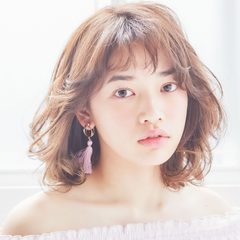 ピュアに助けるバングでぐっと軽やかに、華やかに！