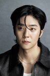 チェ・ジョンヒョプarweb限定カット　Photo:Kim Yeong jun
