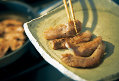 豚肉をやわらかく焼くコツはこれだったのか！豚トロのネギだくレシピ【天野っちの今日のごはん】