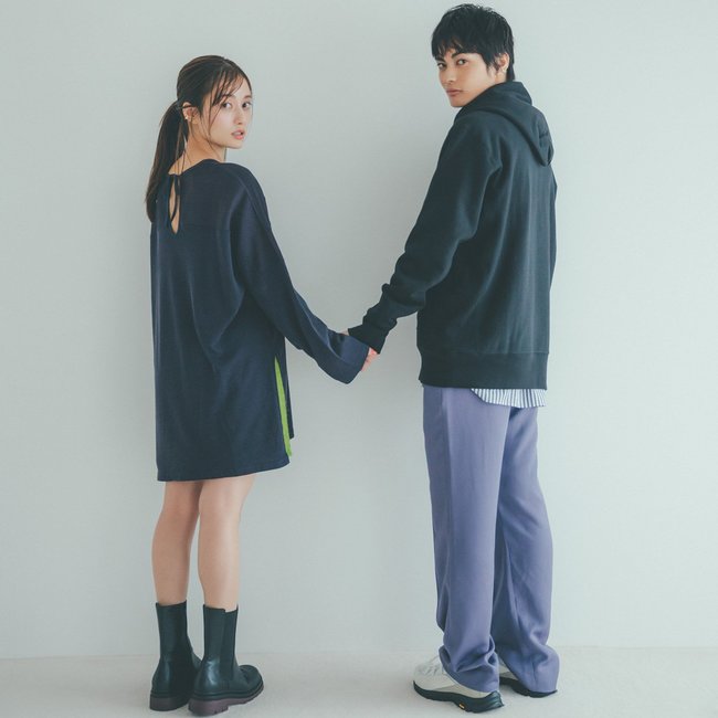 【谷まりあ＆神尾楓珠】ゆるゆるカップルコーデを披露♡ ”彼女が彼の服を着る”憧れを表現したコーデとは？