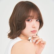 【ボブ】頬にふんわりかかる毛束でさりげなく小顔を狙う！