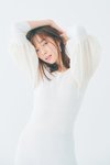 佐藤栞里、純白コーデ。ar1月号より