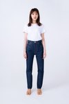 Tシャツ¥1,000/ユニクロ ユー(ユニクロ)、パンツ¥17,380/マウジー(バロックジャパンリミテッド)