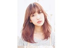 風にハラリと揺らめいて際立つムラサキピンクに魅せられて