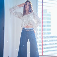 レイヤード×腹チラで脚長効果バツグン♡ダボっとルーズなフォルムが可愛すぎる【ルーズルーズデニム】コーデをご紹介