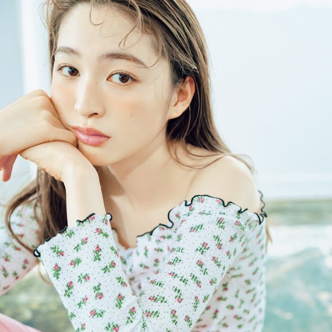 この夏のマスト！オンナっぷりを高める【肌見せトップス】2選