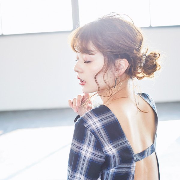 定番ミディがあっというまにイマドキに♥簡単アレンジでおしゃれをエンジョイ