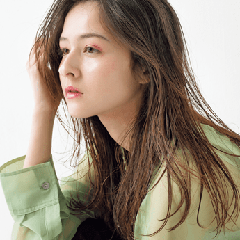 ナチュラルな素髪っぽさが令和ヘアの基本のキ！