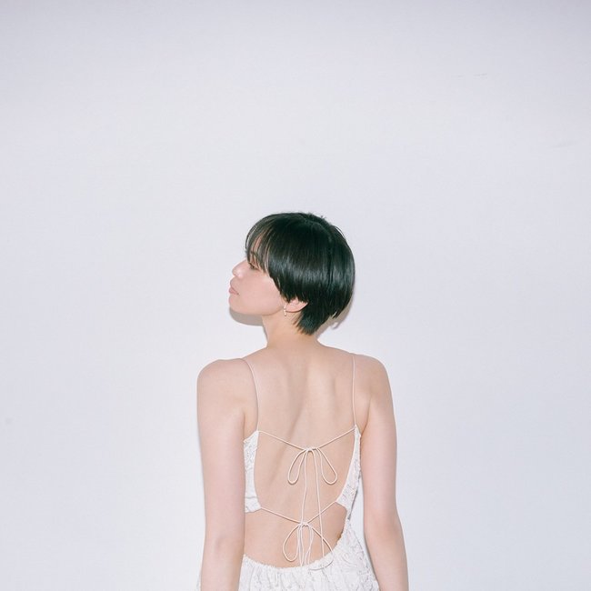 一生眺めていたい、この背中…♡比留川游の完璧ビジュに近づく【ハンド・ヘア・背中】恋パーツケア９選