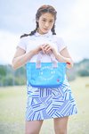 ワンピース¥14,300、ポーチ¥7,700/ルコックスポルティフ ゴルフ
