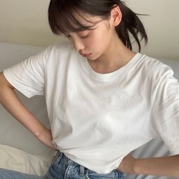 【白Tデニム】垢抜けたいし、小顔にも見せたい!さてどう着こなす?