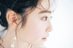 飲み会の後、彼から個人LINEがくる確率UP!? 印象に残る女の子になるためのメイクのポイント