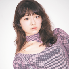 ヘアにもクラシカル旋風到来！？   一歩周りと差をつけるならこのミディで決まり♡